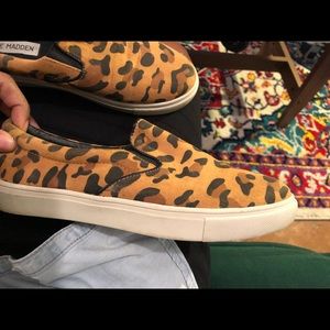 Steve Madden cheetah print shoes